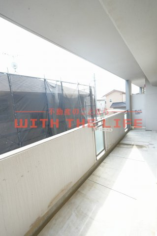 グランドゥール【10,000円キャッシュバック対象物件】のバルコニー|暖かな日差しのふりそそぐバルコニー