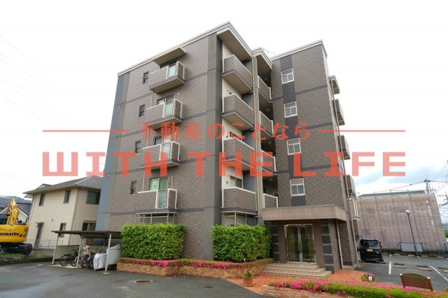 グランドゥール【10,000円キャッシュバック対象物件】の外観|きれいな外観です