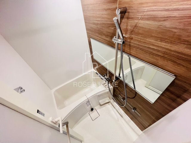 ブエナビスタ難波サウスタワーの浴室|同マンション別部屋：参考写真