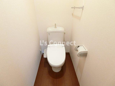 【トイレ】 | アルス明石台Ｆ | 温水洗浄便座付きのトイレ。