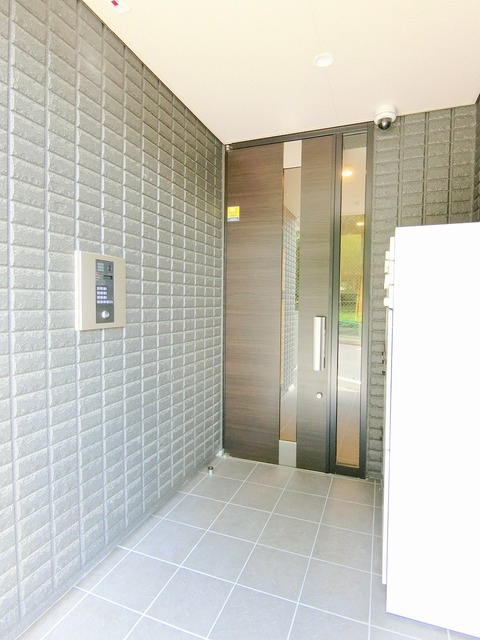 ＲＥＶＥ浜田山　A棟のエントランス|★オートロック・宅配ボックス★