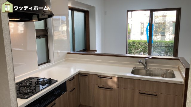 越谷市大道　中古一戸建てのキッチン