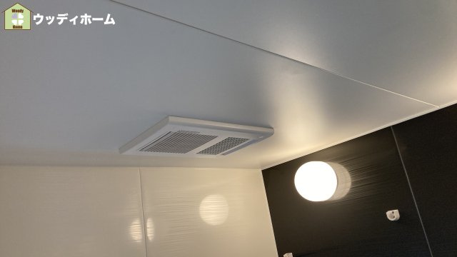 越谷市大道　中古一戸建ての浴室