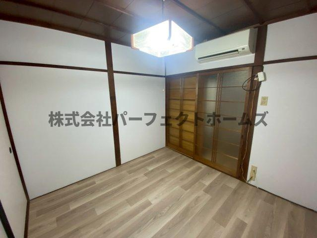 渚東町テラスハウスの洋室|落ち着いた色調の洋室です