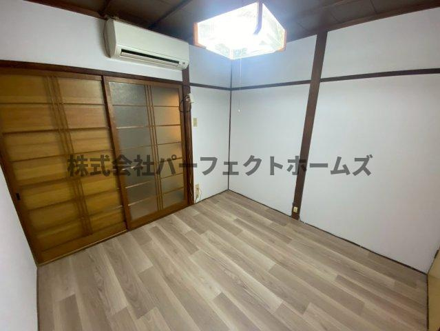 渚東町テラスハウスの洋室|きれいな洋室です