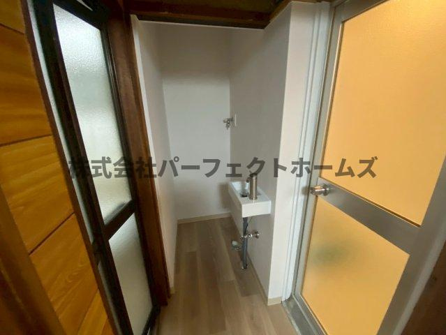 渚東町テラスハウスの洗面所|洗面所です