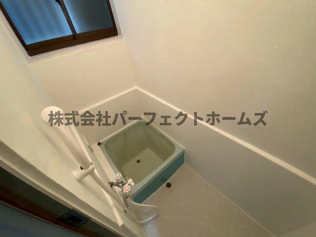 渚東町テラスハウスの浴室|お風呂で日々の疲れを落としましょう