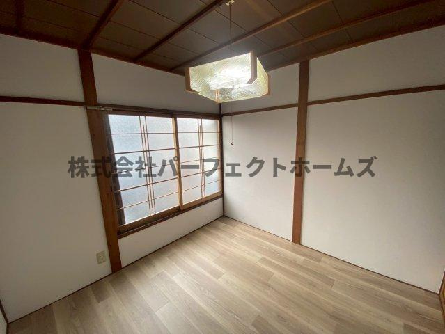 渚東町テラスハウスの寝室|落ち着いて過ごせるお部屋なので、寝室にいかがでしょうか