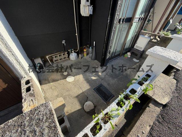 渚東町テラスハウスの周辺