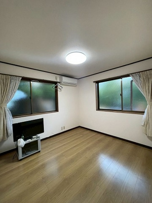 【洋室】 | 八幡貸家