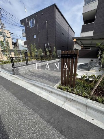 ヒカルサ瑞江ウエストのエントランス