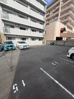 【駐車場】 | エスタシオン高石