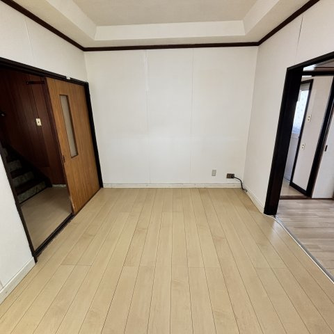 室蘭市祝津町2丁目5-10戸建ての居間・リビング