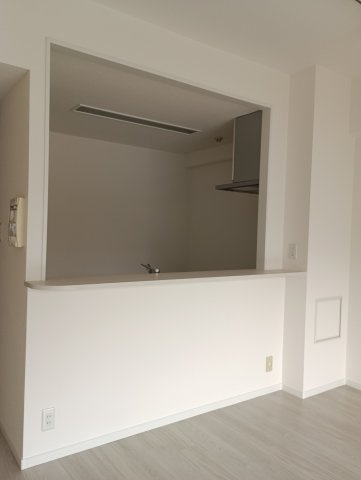 グランドメゾン四條畷の居間・リビング