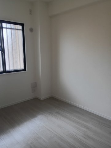 グランドメゾン四條畷の洋室