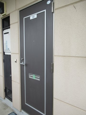 フラワーコーポオオヤの玄関