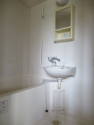 フラワーコーポオオヤの浴室|ユニットバス