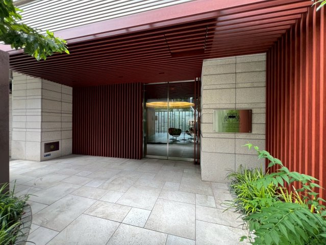 レオンコンフォート本町東llのエントランス