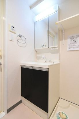 カテリーナ浅草の独立洗面台