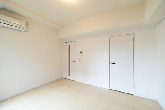 カテリーナ浅草の居間・リビング