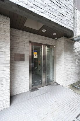 カテリーナ浅草のエントランス