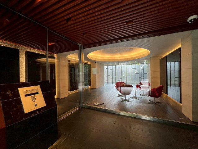 レオンコンフォート本町東llのロビー