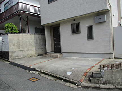 【駐車場】 | 広島市西区己斐中3丁目　中古一戸建て(JS)