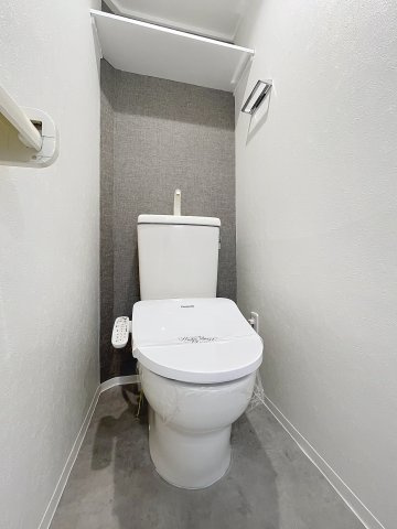 大栄マンションのトイレ|ゆったりとした空間のトイレです