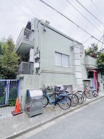 ランドピア新宿の外観