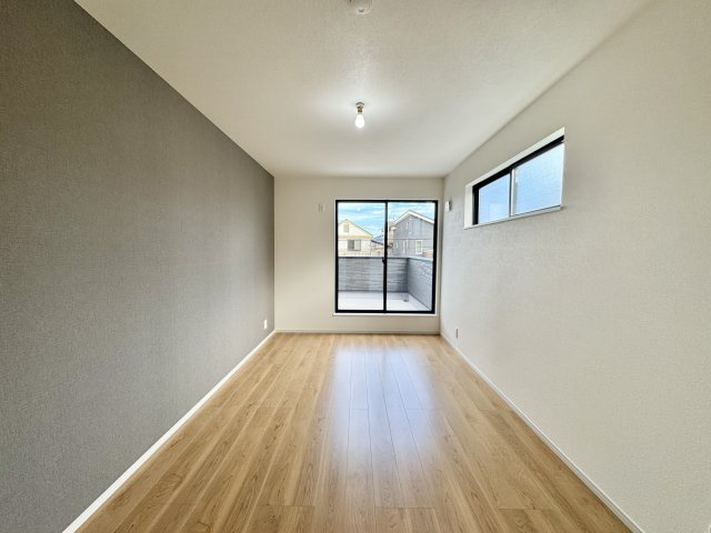 中央区新津町　2期の洋室|主寝室。ウォークインクローゼット付です。