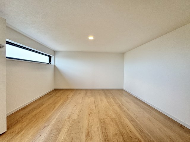 中央区新津町　2期の収納|ロフト（小屋裏収納）季節のものなど仕舞えます。階段があるので出し入れに心配不要です。