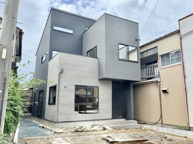 中央区新津町　2期の外観|スタイリッシュな外観が目をひきます。