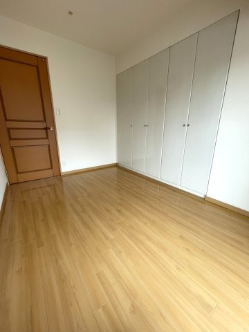 ライオンズマンション高松錦町の洋室