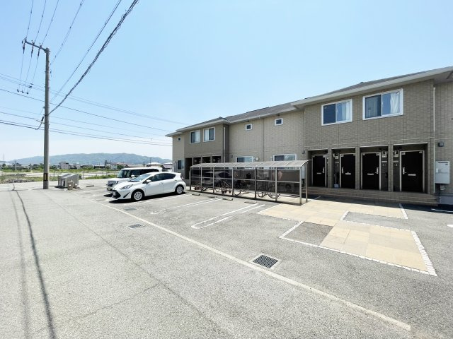 メルベーユ　ＭＴ　Ｃ棟の駐車場