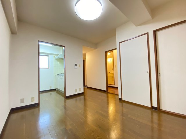 【居間・リビング】