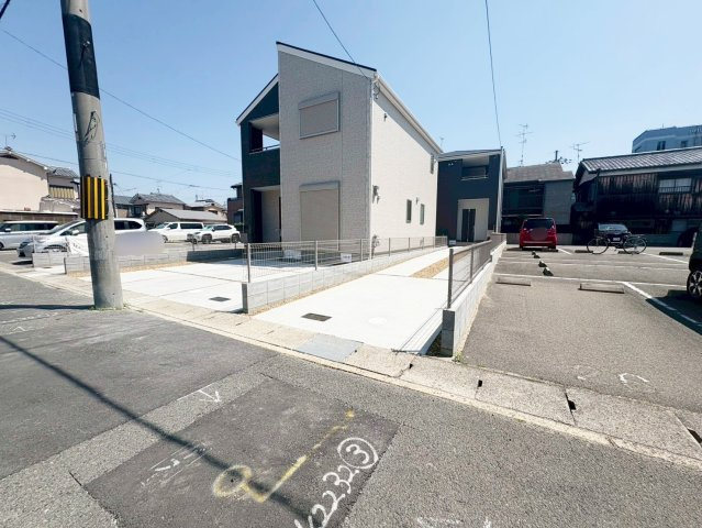 伊勢田町南游田３号棟