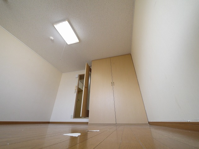 レオパレス冨田の洋室|広々とした洋室です