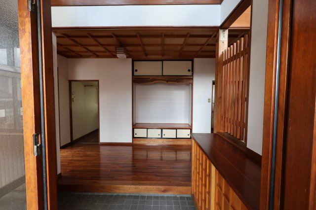 見附市柳橋町　中古戸建のエントランス