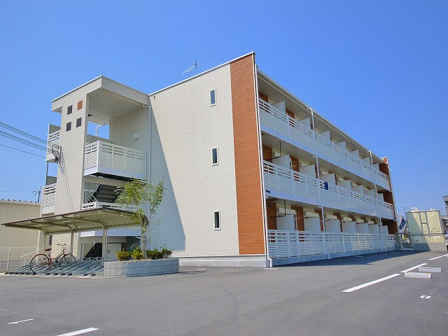 レオネクストコミンチャーレ九条の外観|きれいな外観です