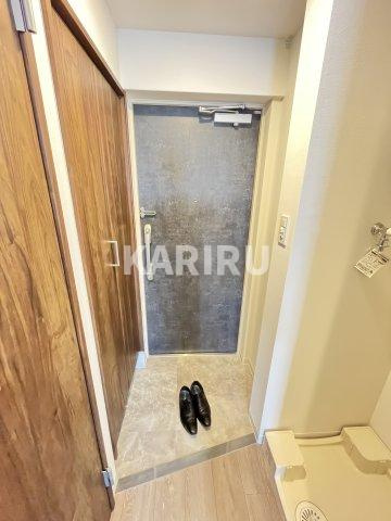 AELL OSAKA EASTの玄関