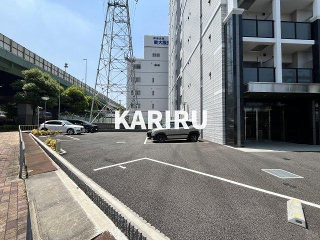 AELL OSAKA EASTの駐車場