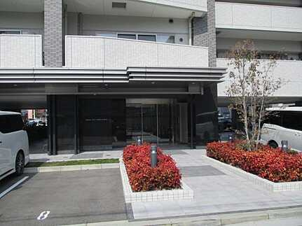 ロイヤルシティビュー観音のエントランス