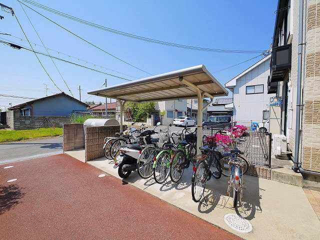 レオパレスクレールのその他共用部分|自転車置き場