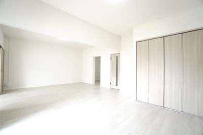 【居間・リビング】 | 【リノベ済】パルコープ長束1F | 室内（2025年5月15日10：00頃）撮影