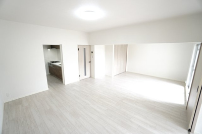 【居間・リビング】 | 【リノベ済】パルコープ長束1F | 室内（2025年5月15日10：00頃）撮影