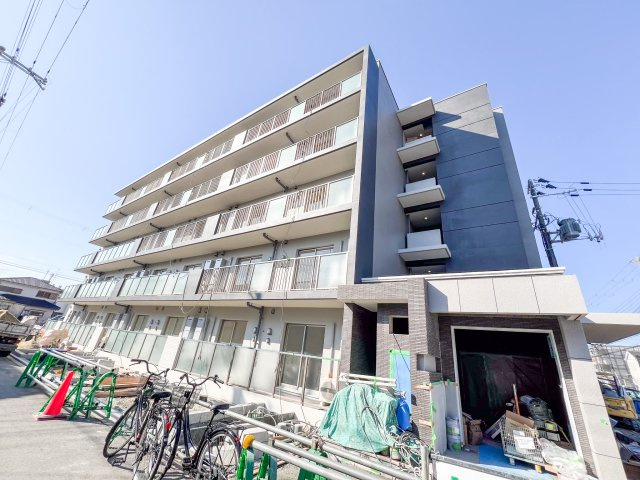 リアライズ長居公園通の外観