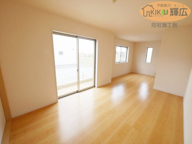 【居間・リビング】 | 明石市魚住町錦が丘3期（全3棟）2号棟 | 同社施工例です。