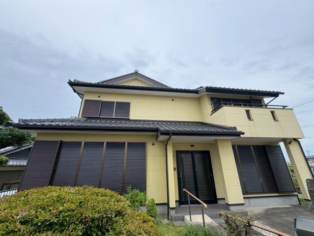 高岡本町戸建ての外観