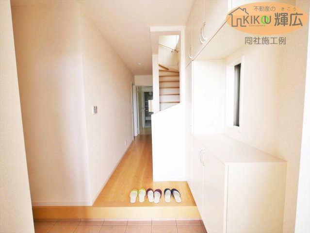 【玄関】 | 明石市魚住町錦が丘3期（全3棟）3号棟 | 同社施工例です。