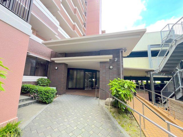 アプローズ香住ヶ丘弐番館のエントランス